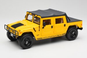 Hummer H1 Soft Top Żółty Maisto 1:18 56041 Metal