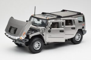 Hummer H2 Srebrny Maisto 1:18 7449569 Metal — zdjęcie 2 z 8