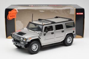 Hummer H2 Srebrny Maisto 1:18 7449569 Metal — zdjęcie 8 z 8