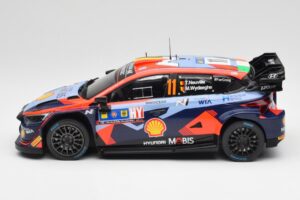 Hyundai i20 N Rally1 WRC #11 T. Neuville / M. Wydaeghe Central European Rally Winner 2023 IXO 1:18 18RMC193 Metal — zdjęcie 3 z 6
