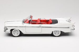 Imperial Crown Kabriolet Biały Road Signature 1:18 20138 Metal — zdjęcie 4 z 8