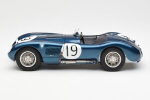 Jaguar C-Type #19 J. Stewart Ecurie Ecosse Goodwood Members Meeting 1954 CMC 1:18 M-192 Metal — zdjęcie 3 z 6