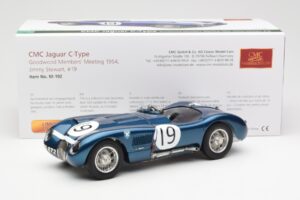 Jaguar C-Type #19 J. Stewart Ecurie Ecosse Goodwood Members Meeting 1954 CMC 1:18 M-192 Metal — zdjęcie 6 z 6