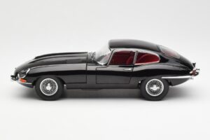 Jaguar E-Type 3.8 Series 1 Czarny Kyosho 1:18 08954BK Metal — zdjęcie 4 z 8