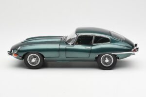 Jaguar E-Type 3.8 Series 1 Ciemny Zielony Kyosho 1:18 08954DG Metal — zdjęcie 4 z 8
