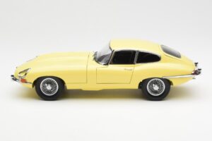 Jaguar E-Type 3.8 Series 1 Jasny Żółty Kyosho 1:18 08954LY Metal — zdjęcie 4 z 8