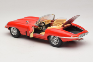 Jaguar E-Type Series 1 Kabriolet Czerwony Bburago 1:18 3038 Metal — zdjęcie 5 z 8