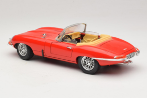 Jaguar E-Type Series 1 Kabriolet Czerwony Bburago 1:18 3038 Metal — zdjęcie 6 z 8