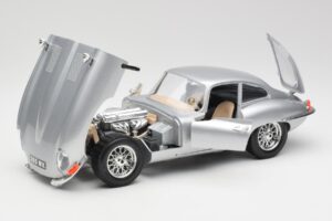 Jaguar E-Type Series 1 Srebrny Bburago 1:18 3018-M2 Metal — zdjęcie 2 z 8
