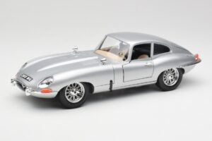 Jaguar E-Type Series 1 Srebrny Bburago 1:18 3018-M2 Metal