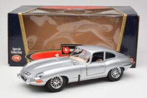 Jaguar E-Type Series 1 Srebrny Bburago 1:18 3018-M2 Metal — zdjęcie 8 z 8
