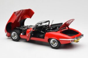 Jaguar E-Type Roadster Series III V12 Czerwony AUTOart 1:18 73523 Metal — zdjęcie 5 z 8