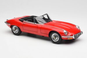 Jaguar E-Type Roadster Series III V12 Czerwony AUTOart 1:18 73523 Metal — zdjęcie 6 z 8