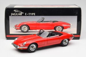 Jaguar E-Type Roadster Series III V12 Czerwony AUTOart 1:18 73523 Metal — zdjęcie 8 z 8
