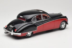 Jaguar Mk VIII Czarny & Ciemnoczerwony BoS Models 1:18 BOS408 Żywica — zdjęcie 2 z 6