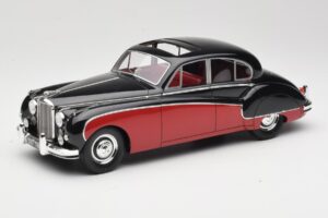 Jaguar Mk VIII Czarny & Ciemnoczerwony BoS Models 1:18 BOS408 Żywica