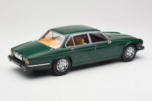 Jaguar XJ Series III Ciemnozielony MCG 1:18 MCG18175 Metal — zdjęcie 2 z 6