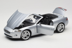 Jaguar XK X150 Kabriolet Srebrny Minichamps 1:18 153130533 Metal — zdjęcie 2 z 8