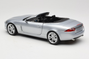 Jaguar XK X150 Kabriolet Srebrny Minichamps 1:18 153130533 Metal — zdjęcie 7 z 8