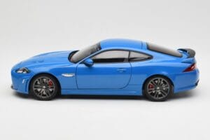 Jaguar XKR-S X150 French Racing Niebieski AUTOart 1:18 73641 Metal — zdjęcie 4 z 8