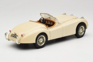 Jaguar XK120 Biały Eduscho 1:18 7482-1HTH Metal — zdjęcie 3 z 8