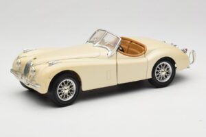 Jaguar XK120 Biały Eduscho 1:18 7482-1HTH Metal