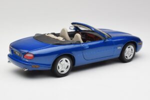 Jaguar XK8 X100 Kabriolet Azure Niebieski Maisto 1:18 50286 Metal — zdjęcie 3 z 8