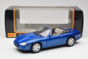 Jaguar XK8 X100 Kabriolet Azure Niebieski Maisto 1:18 50286 Metal — zdjęcie 8 z 8