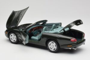Jaguar XK8 X100 Kabriolet British Racing Zielony Maisto 1:18 50285 Metal — zdjęcie 5 z 8