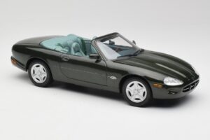 Jaguar XK8 X100 Kabriolet British Racing Zielony Maisto 1:18 50285 Metal — zdjęcie 6 z 8