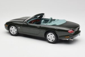 Jaguar XK8 X100 Kabriolet British Racing Zielony Maisto 1:18 50285 Metal — zdjęcie 7 z 8