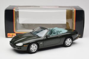 Jaguar XK8 X100 Kabriolet British Racing Zielony Maisto 1:18 50285 Metal — zdjęcie 8 z 8
