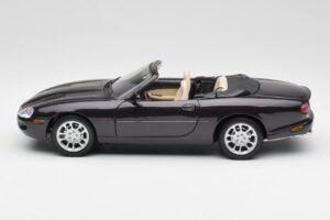 Jaguar XKR X100 Kabriolet Szary Maisto 1:18 50331 Metal — zdjęcie 4 z 8