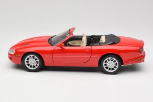 Jaguar XKR X100 Czerwony Maisto 1:18 50330 Metal — zdjęcie 4 z 8