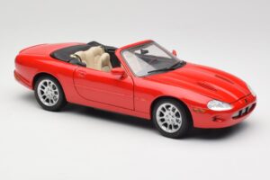 Jaguar XKR X100 Czerwony Maisto 1:18 50330 Metal — zdjęcie 6 z 8