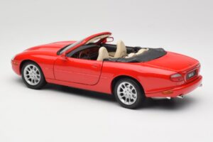 Jaguar XKR X100 Czerwony Maisto 1:18 50330 Metal — zdjęcie 7 z 8