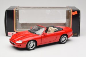 Jaguar XKR X100 Czerwony Maisto 1:18 50330 Metal — zdjęcie 8 z 8