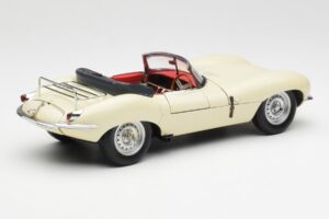 Jaguar XKSS Kremowy AUTOart 1:18 73512 Metal — zdjęcie 3 z 8