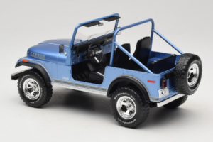 Jeep CJ-7 Laredo Niebieski MCG 1:18 MCG18553 Metal — zdjęcie 5 z 6