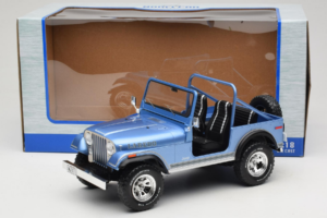 Jeep CJ-7 Laredo Niebieski MCG 1:18 MCG18553 Metal — zdjęcie 6 z 6