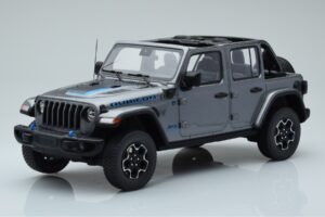 Jeep Wrangler 4xe Srebrny GT Spirit 1:18 GT419 Żywica