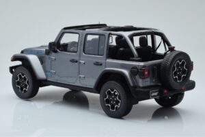 Jeep Wrangler 4xe Srebrny GT Spirit 1:18 GT419 Żywica — zdjęcie 5 z 6