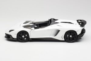Lamborghini Aventador J Biały AUTOart 1:18 74674 Metal — zdjęcie 4 z 8