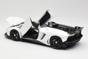 Lamborghini Aventador J Biały AUTOart 1:18 74674 Metal — zdjęcie 5 z 8