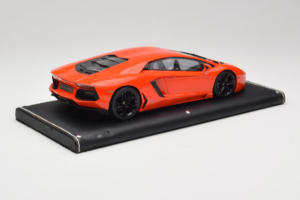 Lamborghini Aventador Pomarańczowy MR Collection 1:18 LAMB064 Żywica — zdjęcie 3 z 6