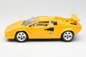 Lamborghini Countach Żółty Bburago 1:18 3037 Metal — zdjęcie 4 z 8