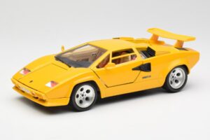 Lamborghini Countach Żółty Bburago 1:18 3037 Metal