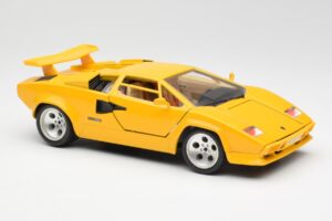 Lamborghini Countach Żółty Bburago 1:18 3037 Metal — zdjęcie 6 z 8