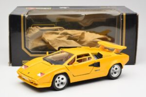 Lamborghini Countach Żółty Bburago 1:18 3037 Metal — zdjęcie 8 z 8