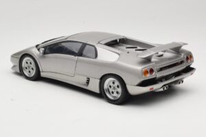 Lamborghini Diablo Srebrny AUTOart 1:18 70071 Metal — zdjęcie 7 z 8